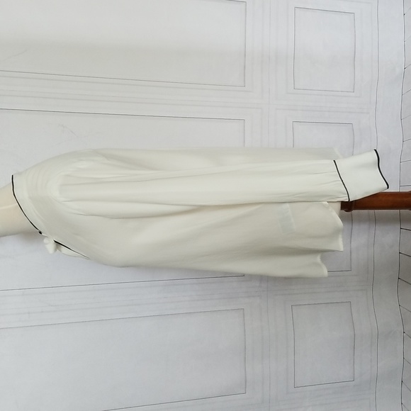 GAP Tie Neck Zen Top - Picture 4 of 15